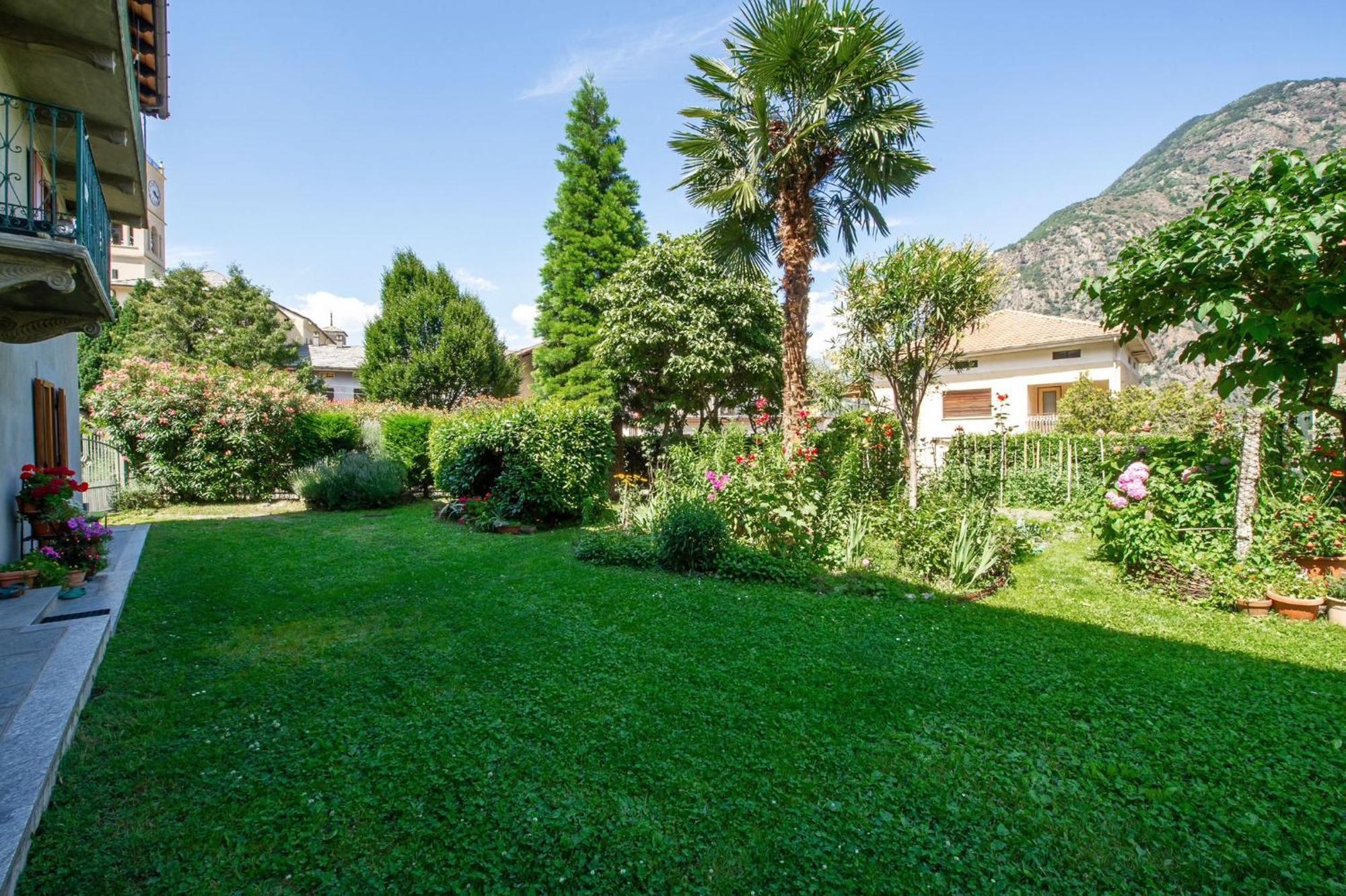Bed and Breakfast Il Pellegrino Issogne Екстер'єр фото